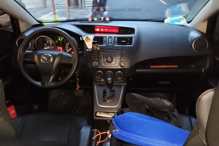 Used Mazda 5 2013 2.0L Automatic Comfort Edition Center Console
