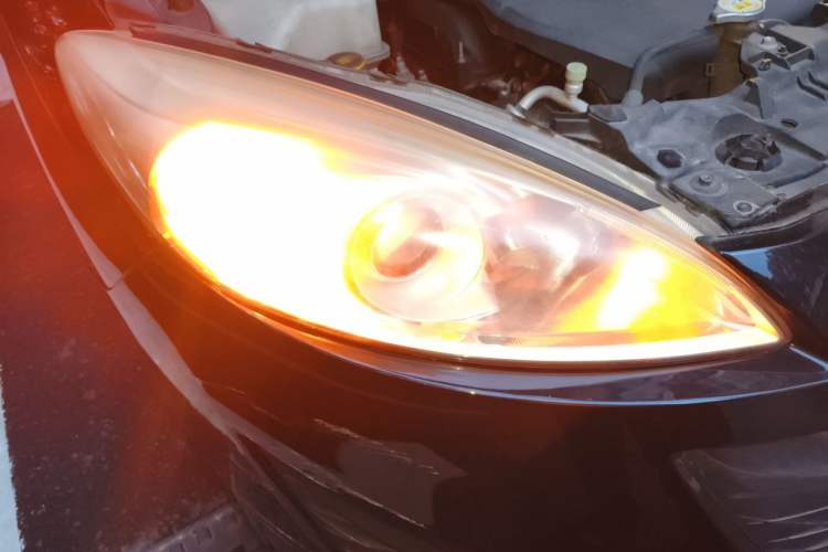Used Mazda 5 2013 2.0L Automatic Comfort Edition Right Front Headlight