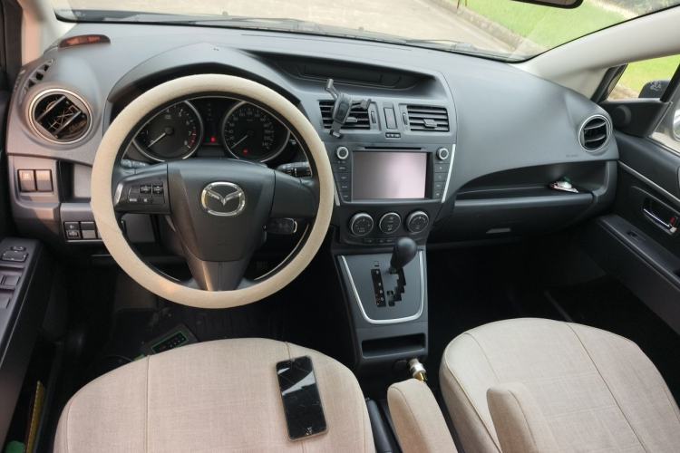Used Mazda 5 2013 2.0L Automatic Comfort Edition Center Console