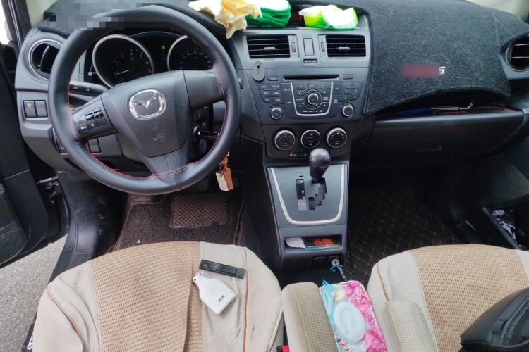 Used Mazda 5 2013 2.0L Automatic Comfort Edition Center Console