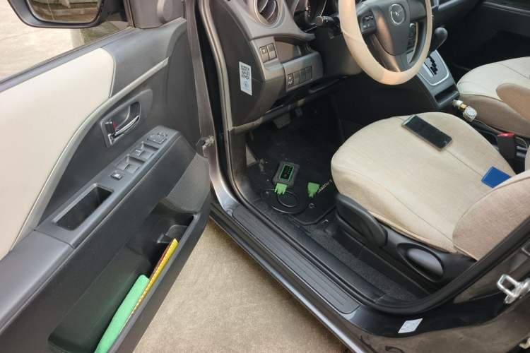 Used Mazda 5 2013 2.0L Automatic Comfort Edition Driver Seat