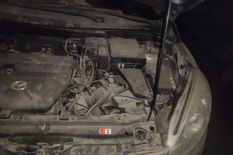 Used Mazda 5 2013 2.0L Automatic Comfort Edition Engine Bay Left