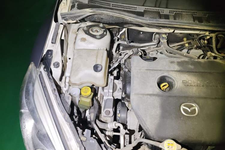 Used Mazda 5 2013 2.0L Automatic Comfort Edition Engine Bay Right