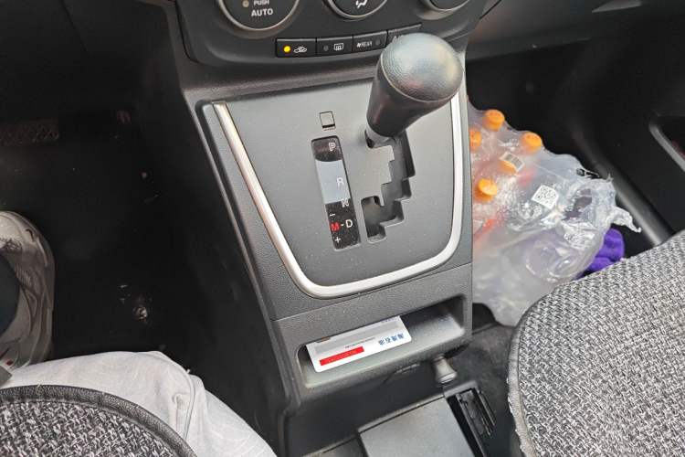 Used Mazda 5 2013 2.0L Automatic Comfort Edition Gear Lever