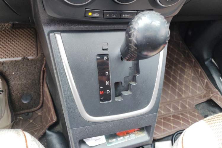Used Mazda 5 2013 2.0L Automatic Comfort Edition Gear Lever