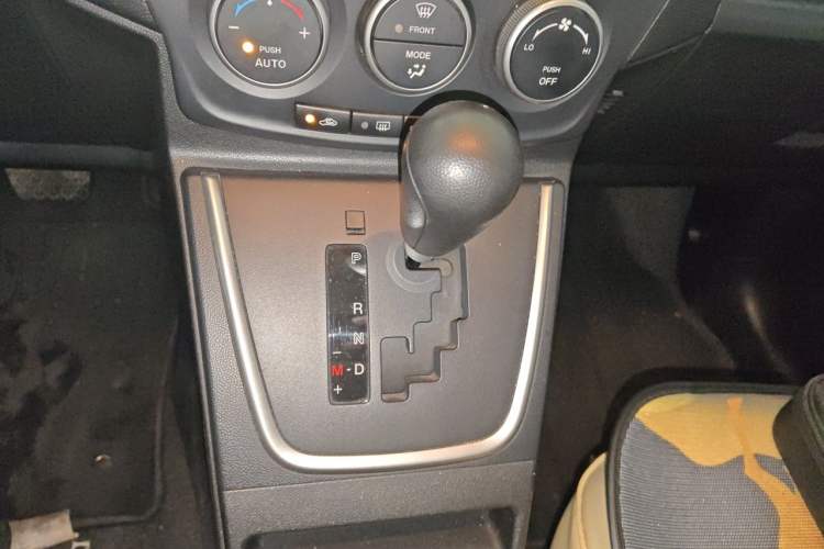 Used Mazda 5 2013 2.0L Automatic Comfort Edition Gear Lever