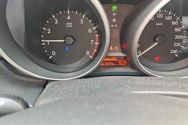 Used Mazda 5 2013 2.0L Automatic Comfort Edition Odometer Close Up