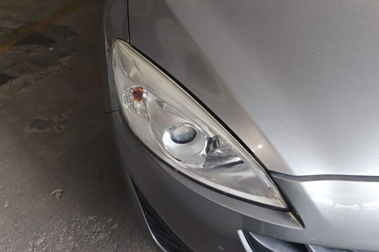 Used Mazda 5 2013 2.0L Automatic Comfort Edition Right Front Headlight