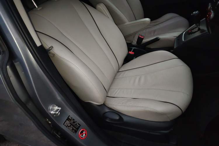Used Mazda 5 2013 2.0L Automatic Luxury Edition Right Front Seat
