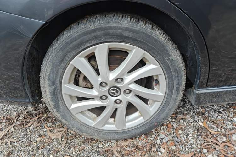 Used Mazda 5 2013 2.0L Automatic Luxury Edition Right Rear Wheel Hub