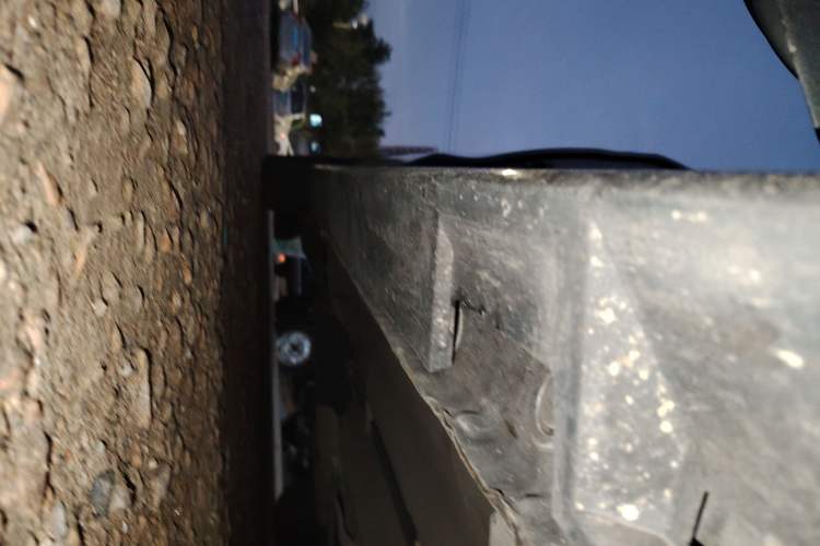 Used Mazda 5 2013 2.0L Automatic Luxury Edition Right Side Sill