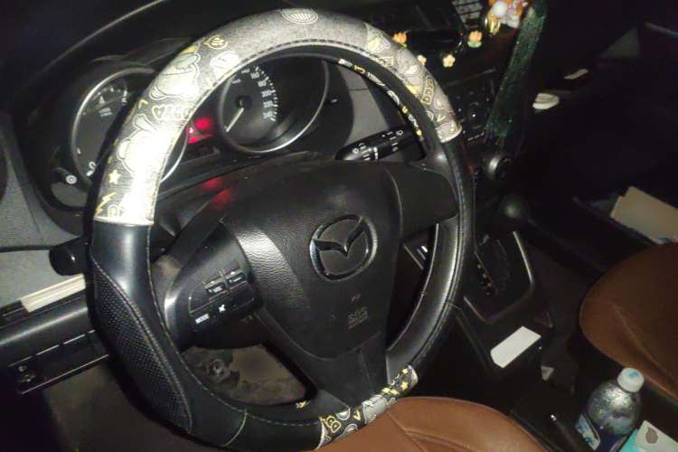 Used Mazda 5 2013 2.0L Automatic Comfort Edition Steering Wheel