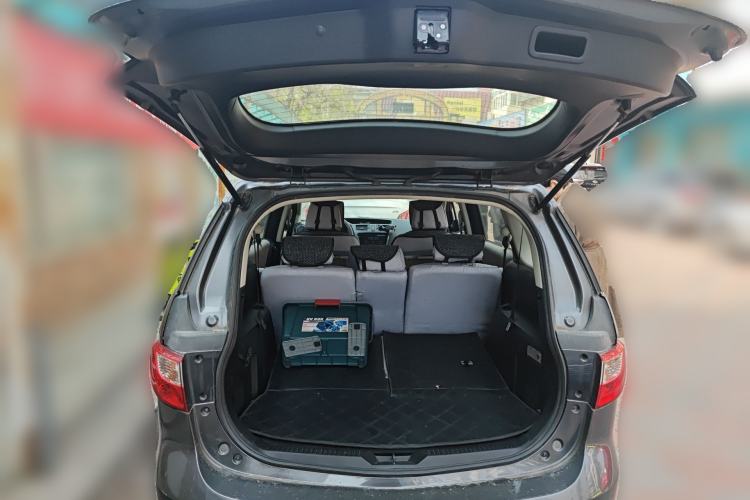 Used Mazda 5 2013 2.0L Automatic Comfort Edition Trunk