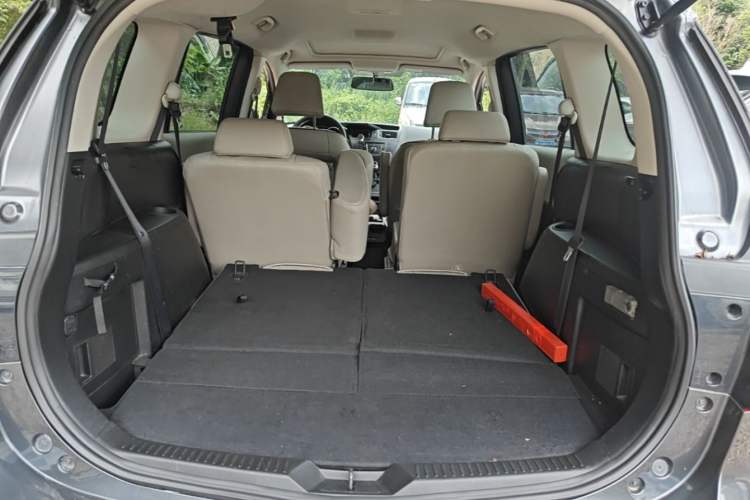 Used Mazda 5 2013 2.0L Automatic Luxury Edition Trunk