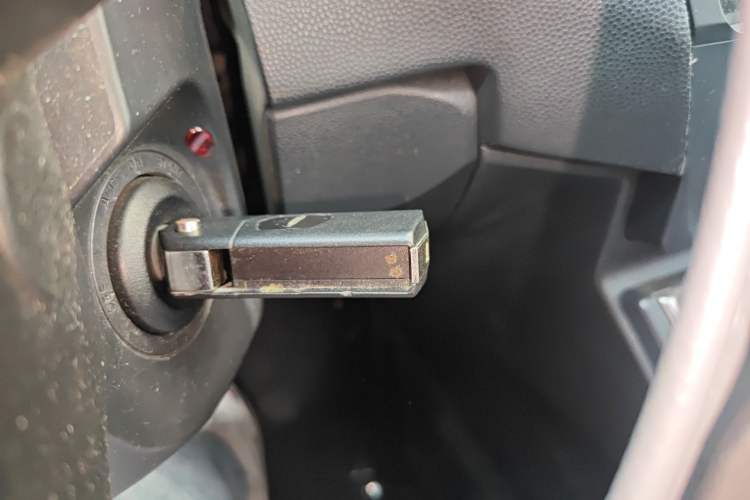 Used Mazda 5 2013 2.0L Automatic Comfort Edition Vehicle Key