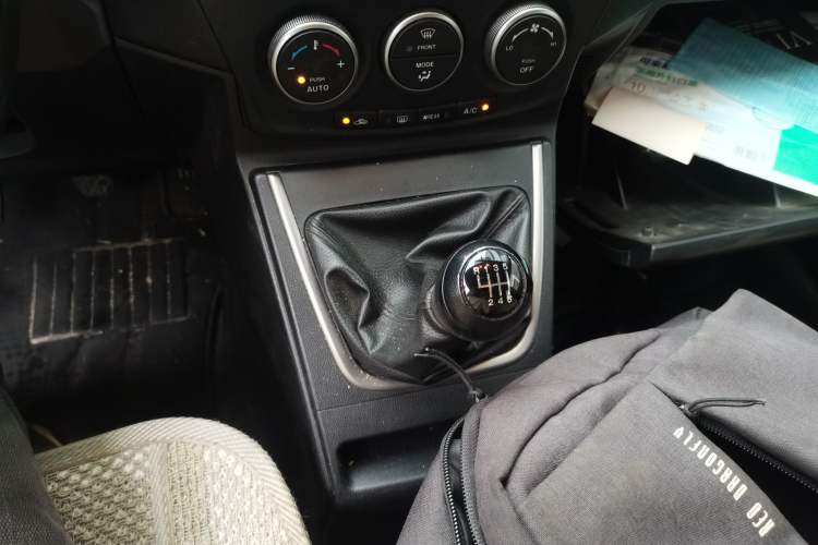 Used Mazda 5 2013 2.0L Manual Comfort Version Gear Lever