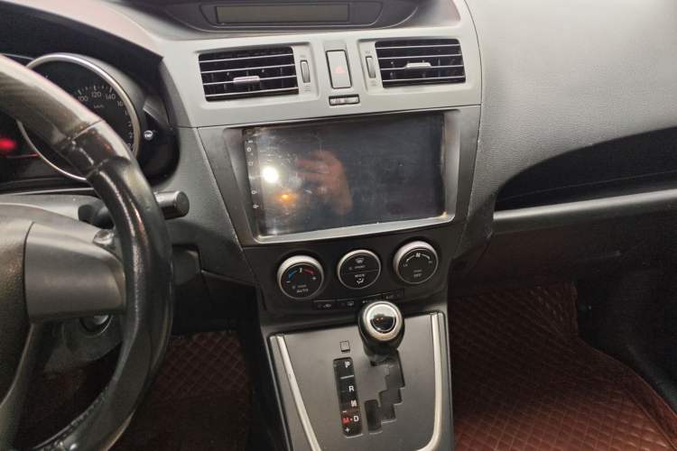 Used Mazda 5 2013 2.0L Automatic Luxury Edition Audio And AC Panel