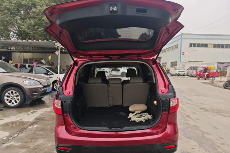 Used Mazda 5 2013 2.0L Automatic Luxury Edition Trunk