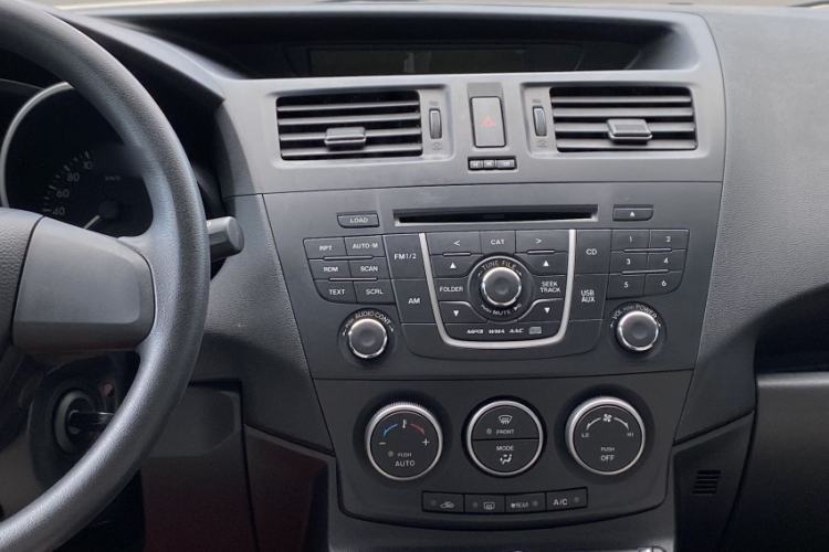 Used Mazda 5 2013 2.0L Manual Comfort Version Audio And AC Panel