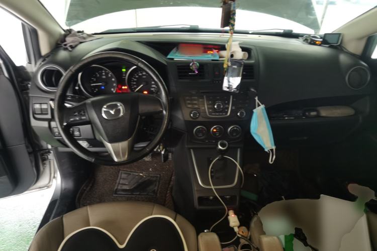 Used Mazda 5 2013 2.0L Automatic Luxury Edition Center Console