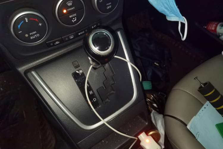 Used Mazda 5 2013 2.0L Automatic Luxury Edition Gear Lever