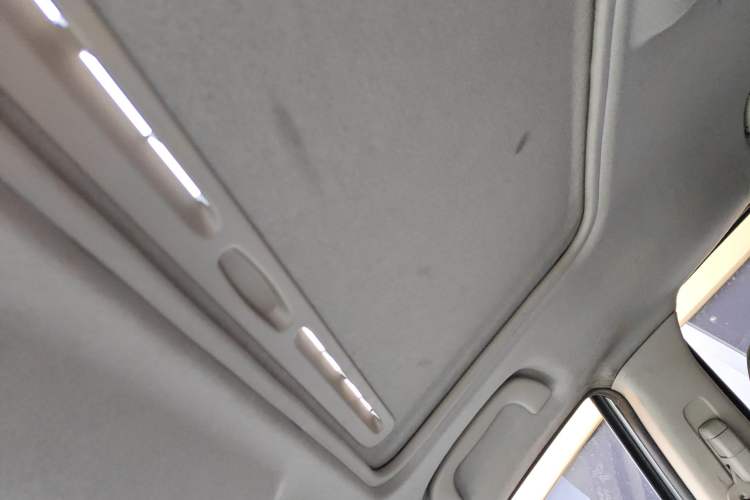 Used Mazda 5 2013 2.0L Automatic Comfort Edition Headliner