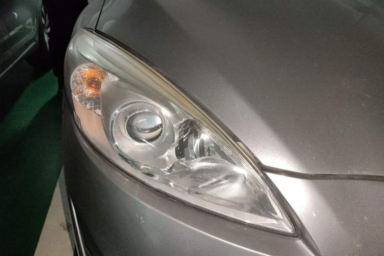 Used Mazda 5 2013 2.0L Automatic Comfort Edition Right Front Headlight