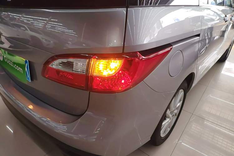 Used Mazda 5 2013 2.0L Manual Comfort Version Right Rear Taillight