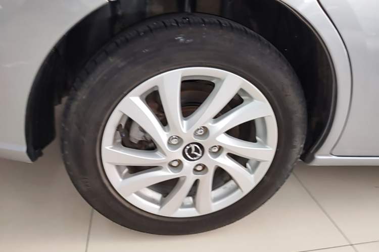 Used Mazda 5 2013 2.0L Manual Comfort Version Right Rear Wheel Hub
