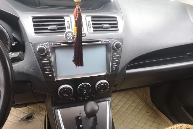 Used Mazda 5 2013 2.0L Automatic Comfort Edition Audio And AC Panel