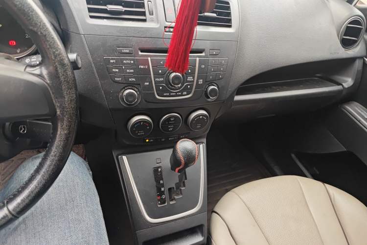 Used Mazda 5 2013 2.0L Automatic Luxury Edition Audio And AC Panel
