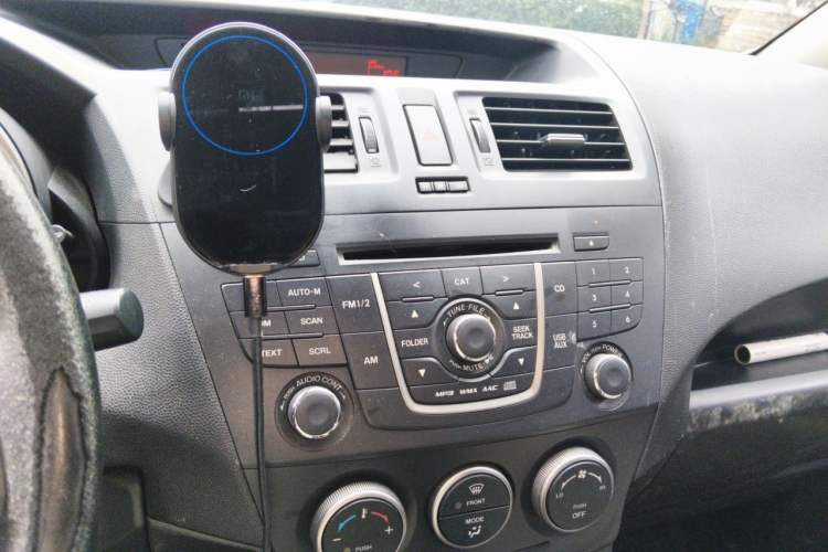 Used Mazda 5 2013 2.0L Automatic Luxury Edition Audio And AC Panel
