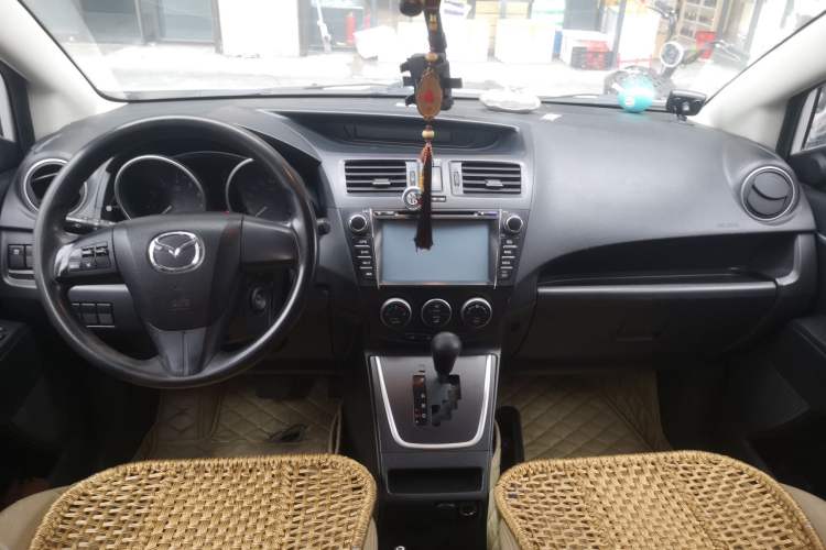 Used Mazda 5 2013 2.0L Automatic Comfort Edition Center Console