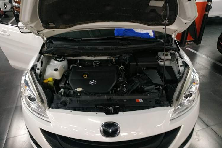 Used Mazda 5 2013 2.0L Automatic Comfort Edition Engine Bay