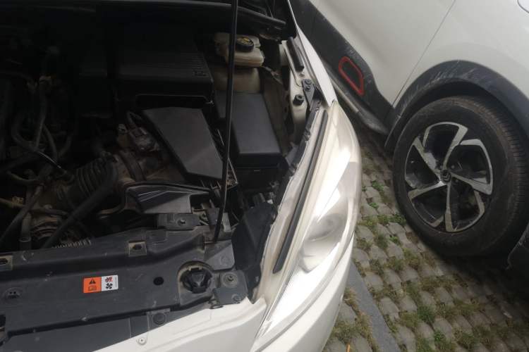Used Mazda 5 2013 2.0L Automatic Comfort Edition Engine Bay Left