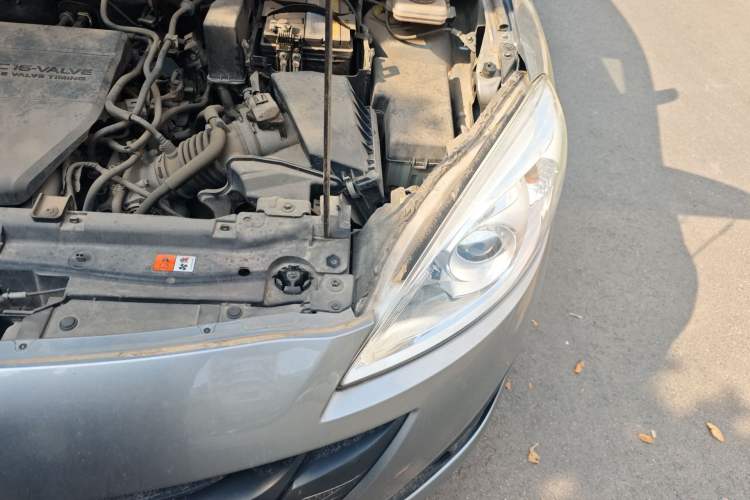Used Mazda 5 2013 2.0L Automatic Comfort Edition Engine Bay Left