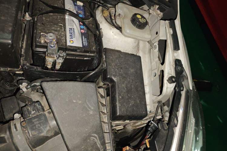 Used Mazda 5 2013 2.0L Automatic Luxury Edition Engine Bay Left