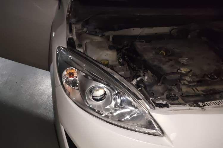 Used Mazda 5 2013 2.0L Automatic Luxury Edition Engine Bay Right