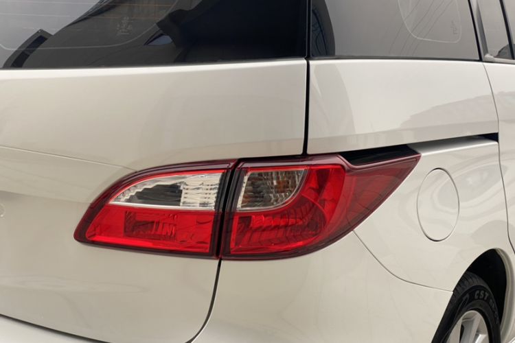 Used Mazda 5 2013 2.0L Manual Comfort Version Exterior 4