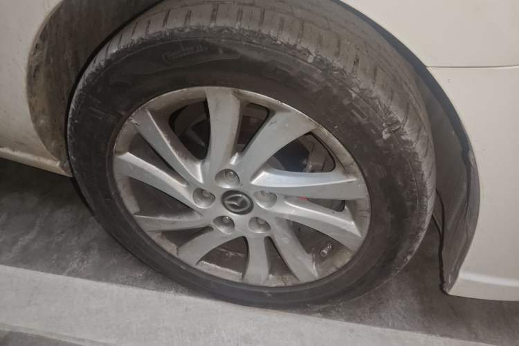Used Mazda 5 2013 2.0L Automatic Comfort Edition Exterior 7