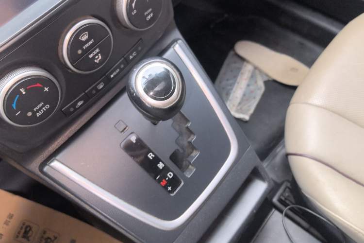 Used Mazda 5 2013 2.0L Automatic Luxury Edition Gear Lever