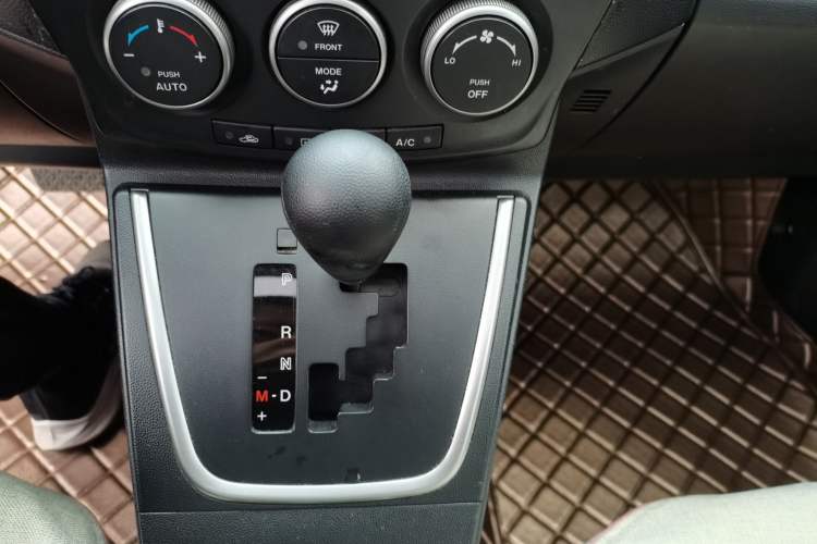 Used Mazda 5 2013 2.0L Automatic Comfort Edition Gear Lever