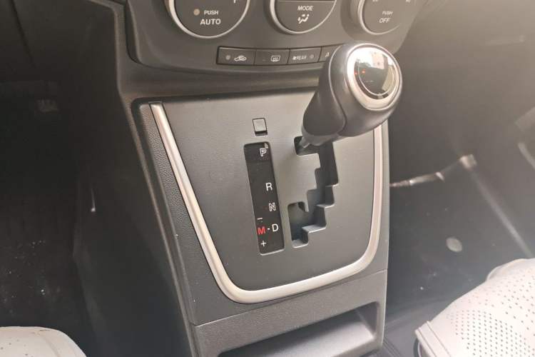 Used Mazda 5 2013 2.0L Automatic Luxury Edition Gear Lever