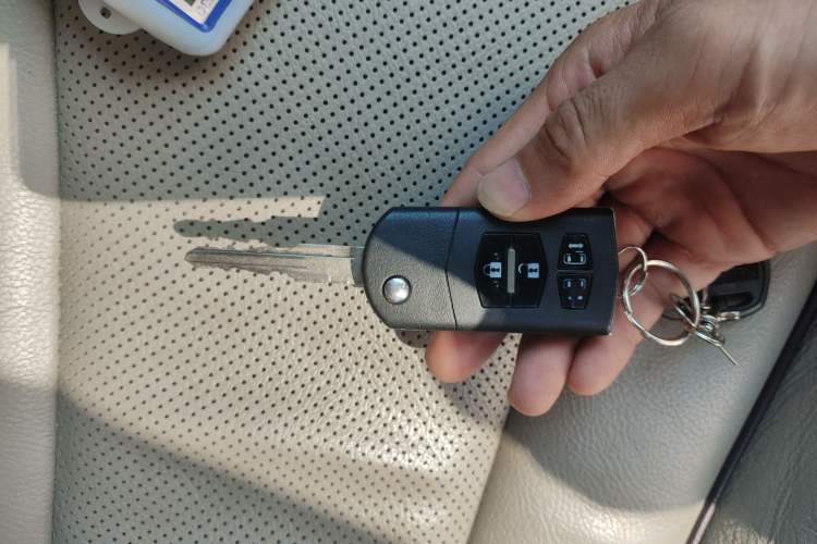 Used Mazda 5 2013 2.0L Automatic Luxury Edition Interior 1