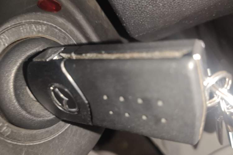 Used Mazda 5 2013 2.0L Automatic Comfort Edition Interior 1