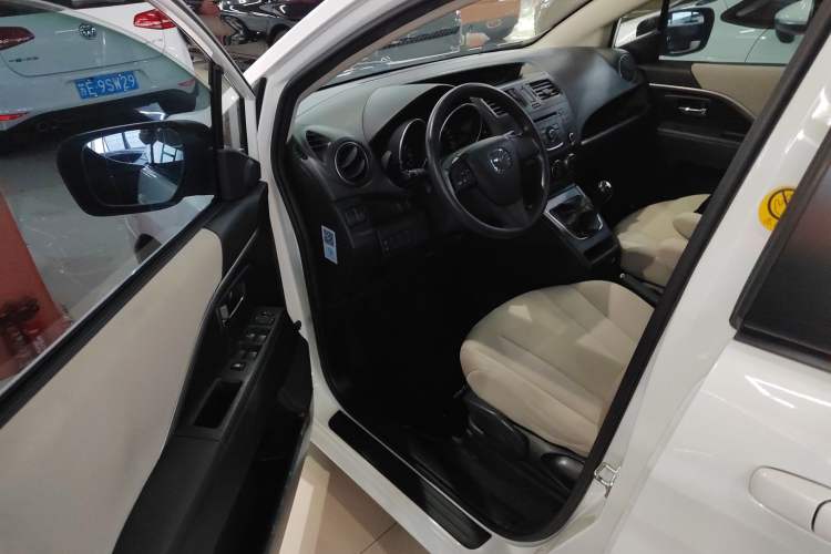 Used Mazda 5 2013 2.0L Manual Comfort Version Interior 3