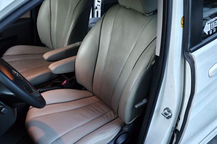 Used Mazda 5 2013 2.0L Automatic Luxury Edition Left Front Seat