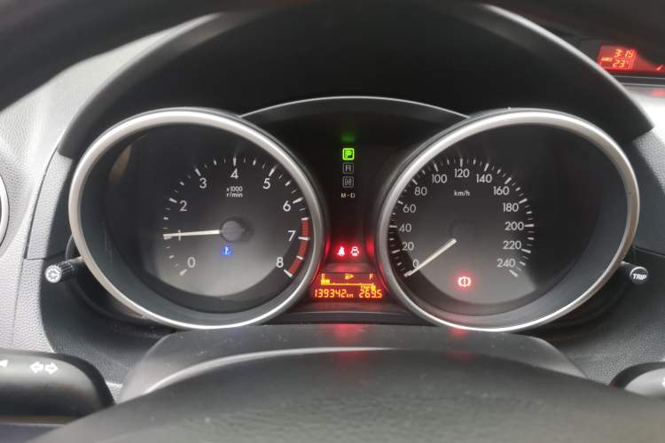 Used Mazda 5 2013 2.0L Automatic Comfort Edition Odometer Close Up