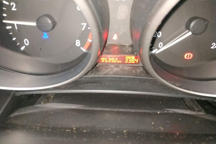 Used Mazda 5 2013 2.0L Automatic Comfort Edition Odometer Close Up