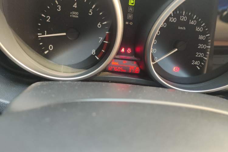 Used Mazda 5 2013 2.0L Automatic Luxury Edition Odometer Close Up
